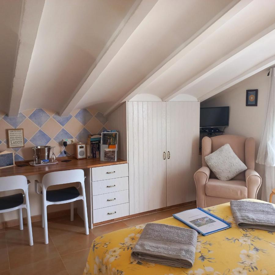 The Loft Cantoria - Room With A View מראה חיצוני תמונה
